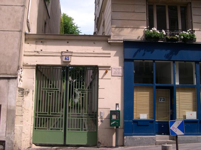  Immeuble où vécut Valéry Larbaud de 1919 à 1937 (5e) 22-juin-2003